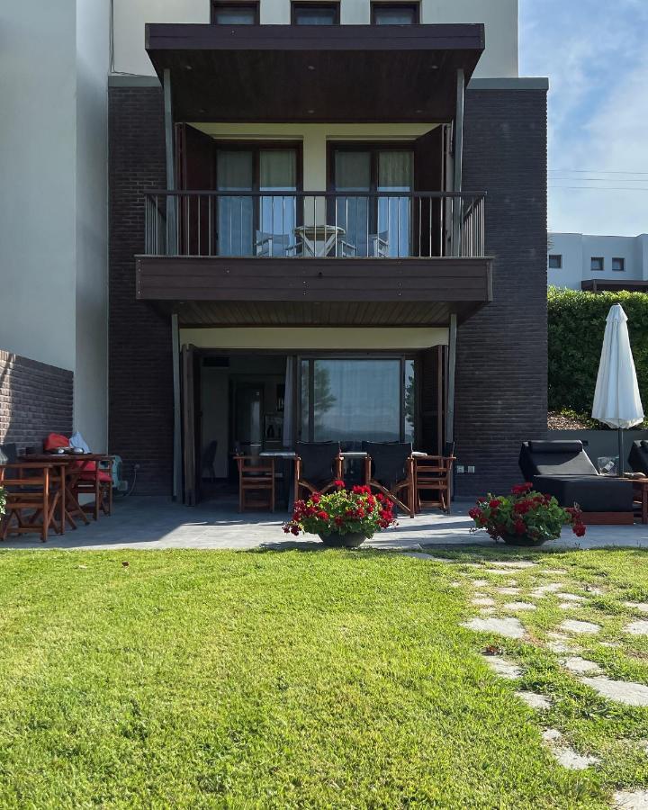 Heaven Luxury Villa Nea Roda Exterior foto