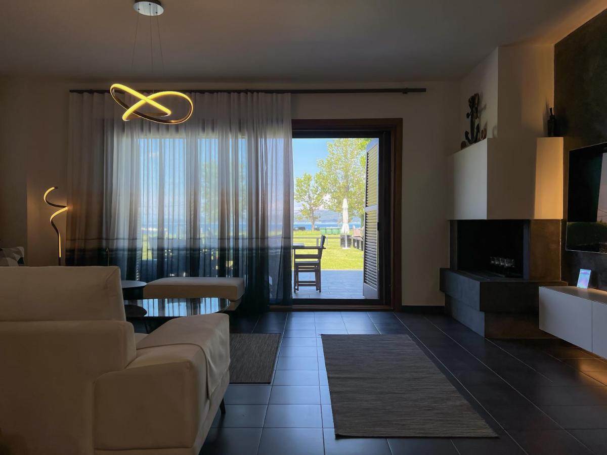 Heaven Luxury Villa Nea Roda Exterior foto